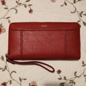 Fossil Jori RFID Zip Clutch Wallet Lipstick Red Leather